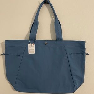 NWT Lululemon Side Cinch Shopper Bag